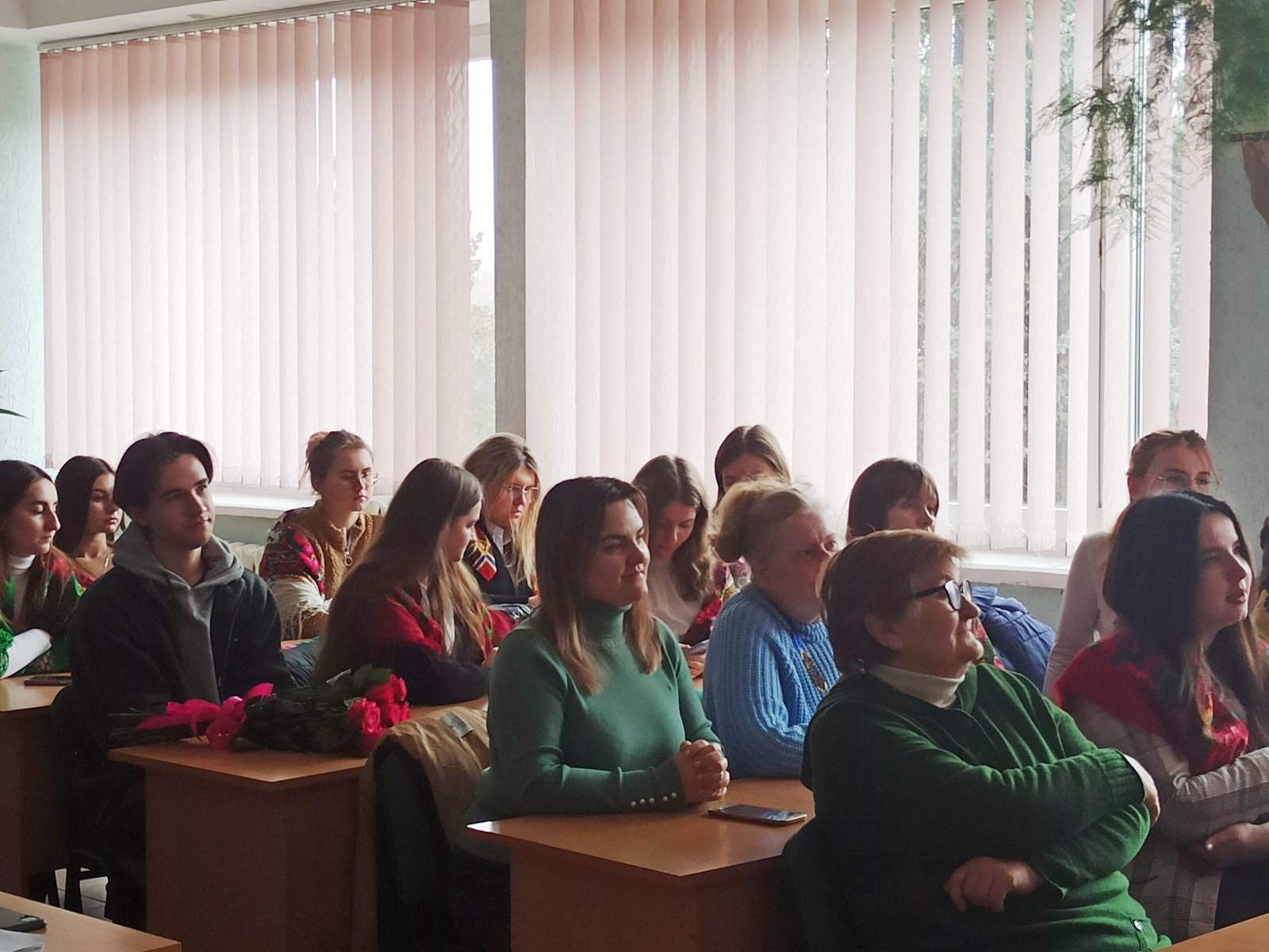 Слухаючи цікаву розповідь